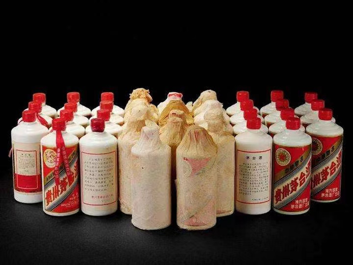 佳木斯日照岚山回收酒价格哪里回收(附近上门回收茅台酒）?